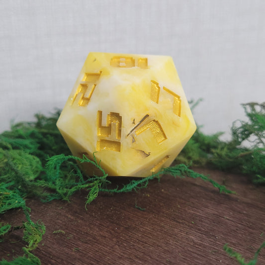 Butter Dragon Chungus d20 - Sharp Edge Resin Dice