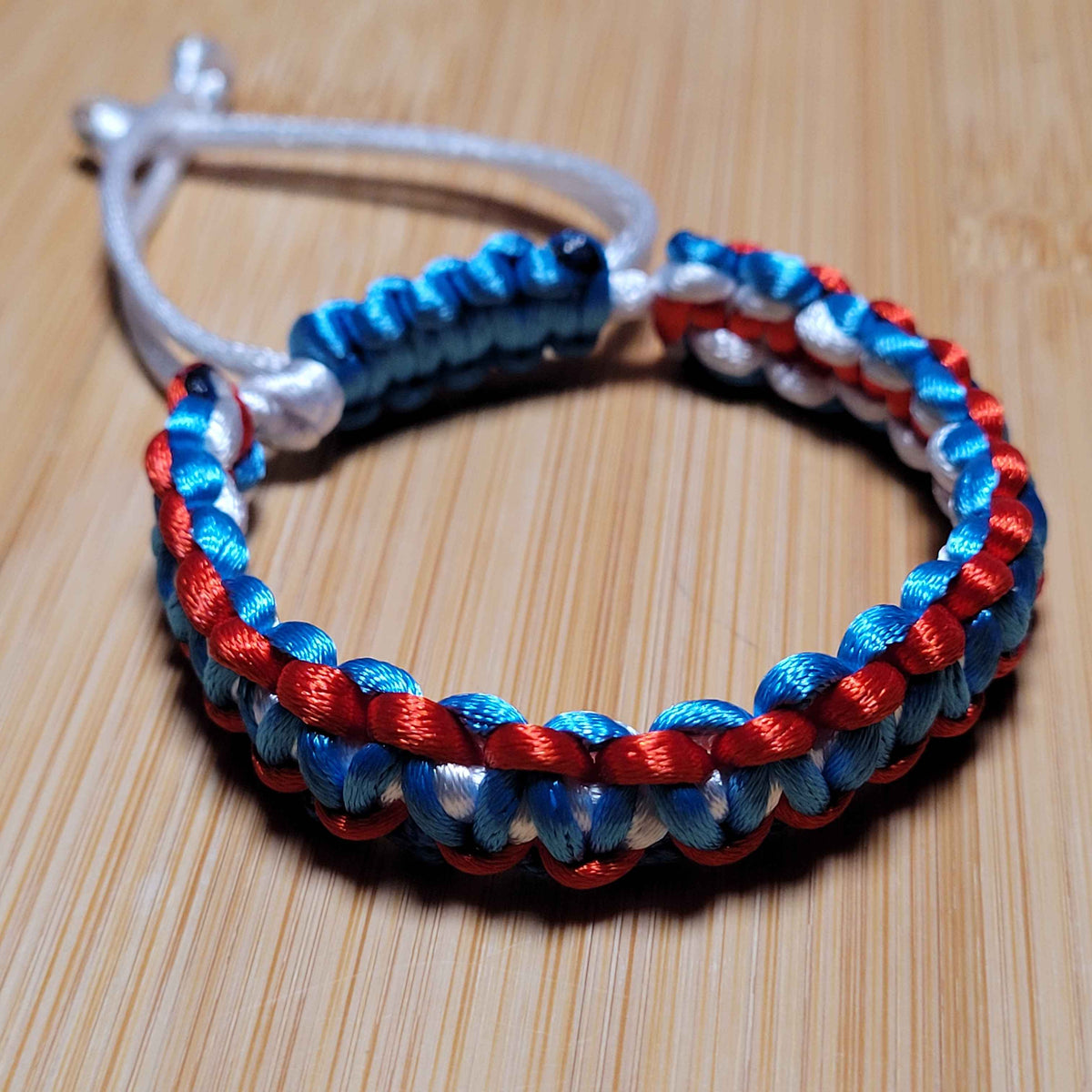 Chicago Deluxe String Bracelet